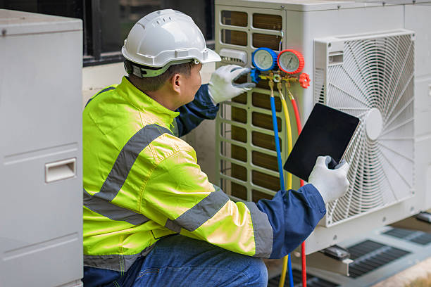 Professional Hvac technician working in Burnips, MI